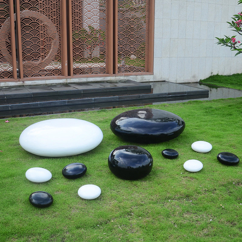 户外仿真围棋黑白棋子校园棋社公园石头装饰品摆件玻璃钢大型雕塑