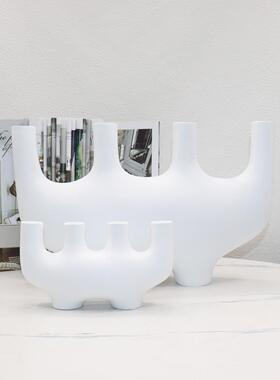 简现代白色树脂意多创孔象抽几何雕塑样板IZV间客厅玄约关桌面摆