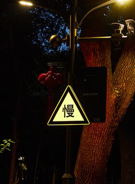 L寸ED发光交通标志牌，全295透主发光标志牌生产，动内容尺可定