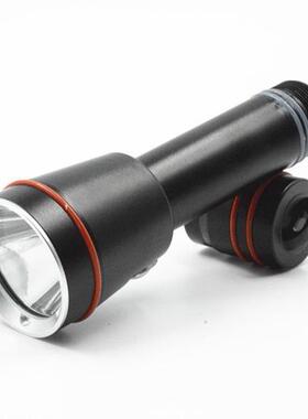 新A21潜水款电筒L手12潜水手电光充电1L8650手电户外水下强照明