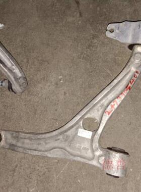 适用奔驰247B180B200B220B260B160上下摆臂悬挂直臂