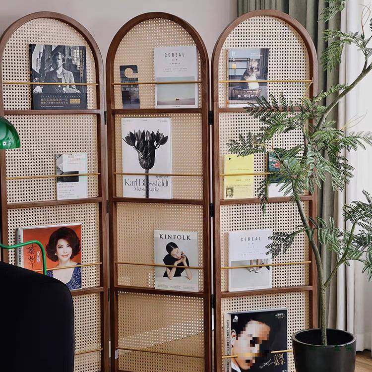 日式实木藤编屏风隔断客厅简约遮挡家用折叠移动杂志书架小户型
