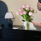 手捧花郁金证香摆设仿真花假花件娘客厅领装 饰拍照摆道具新花厂家