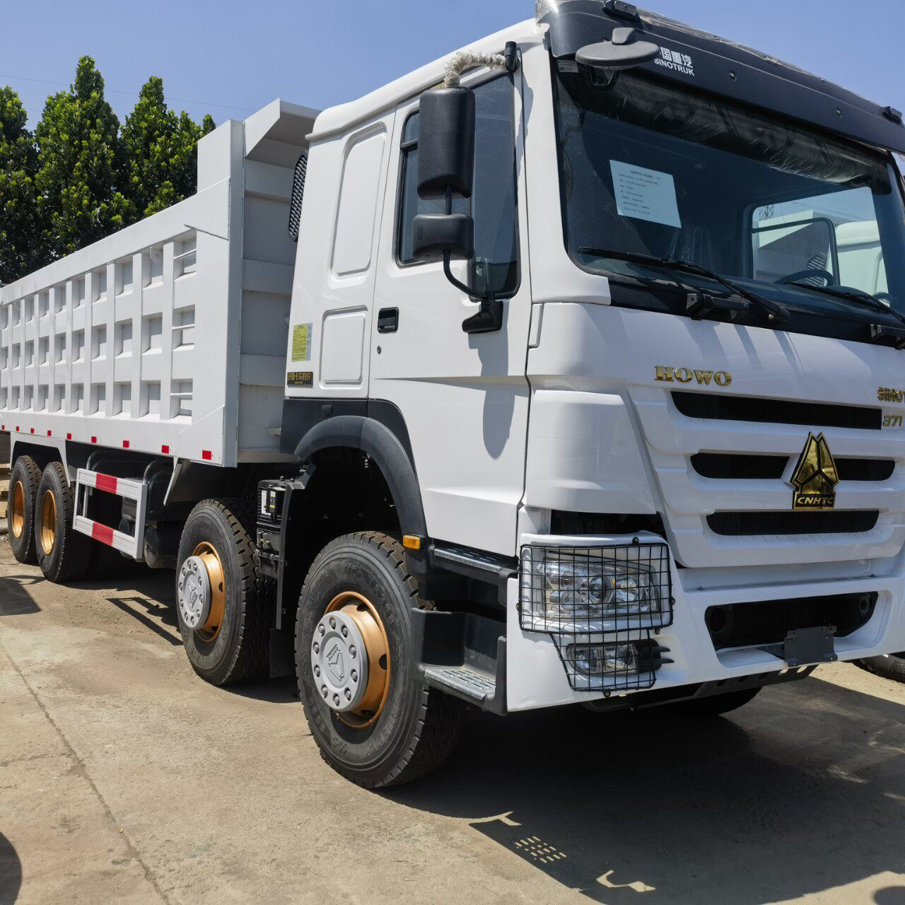 现车销往非洲豪沃自卸车371/375/380马力自卸车6x4HAOWO自卸车
