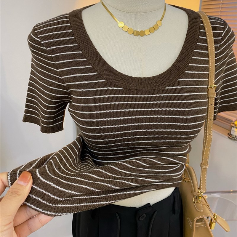 简约基础款~大U领高级感撞色横条纹修身短袖套头针织衫T恤女打底