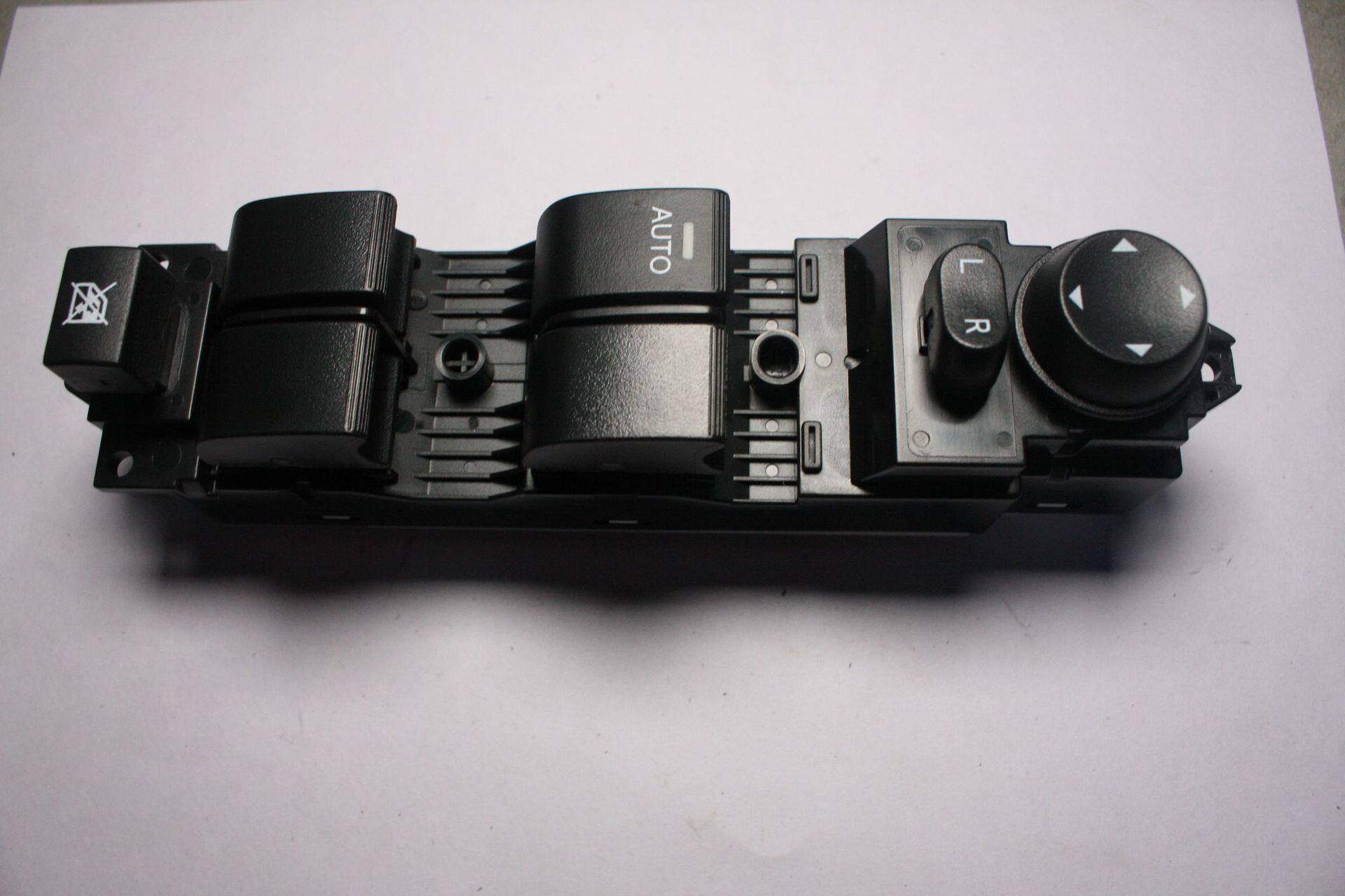 BBM2-66-350F适用于马自达M3XC开关(玻璃升降)前L