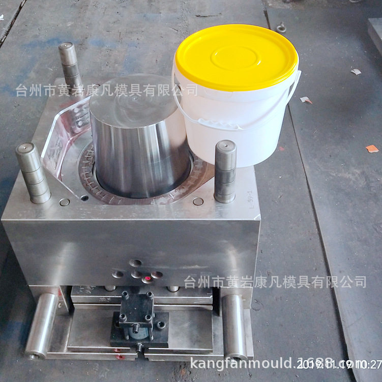 注塑模具塑胶防水桶模具机油桶模具密封的包装桶模具厂家电话
