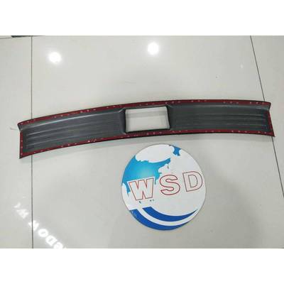 适用于吉利博越2018PROTONX70黑钛尾门内护板黑色拉丝低配车用