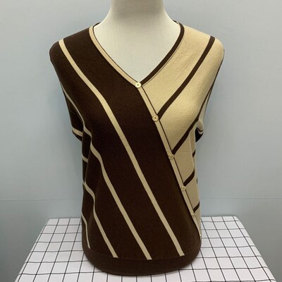 中老年女装针织打底衫2022早秋新款V领小衫妈妈秋装宽松薄款上衣