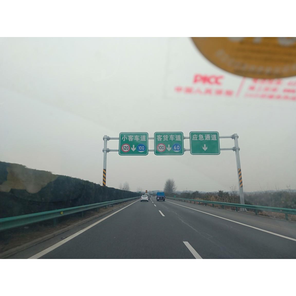 道路交通指示牌杆及标志牌，立杆指示牌，价格便宜，保证