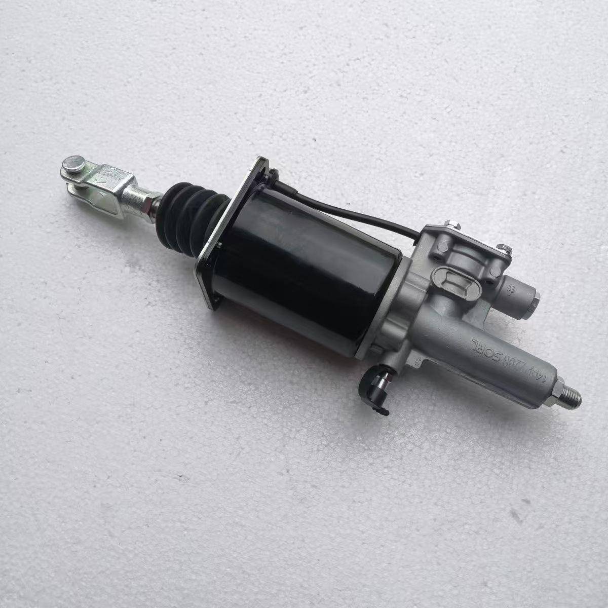 8K9一汽解放J6F离合分泵/离合器助力器/离合器助力泵总成解放