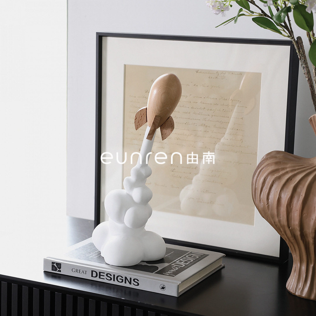 简约现代小火箭卡通雕塑摆件样板房间售楼部家居玄关高端软装饰品