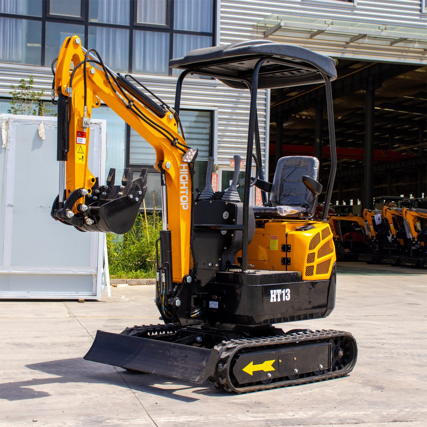 北方工厂小型挖机厂家 1300kg果园挖机出口新西兰迷你excavator