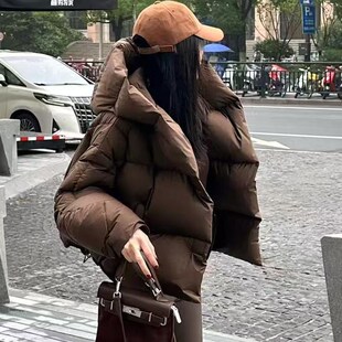 高级感超好看黑色短款羽绒服女冬季2025新款时尚洋气面包服厚外套