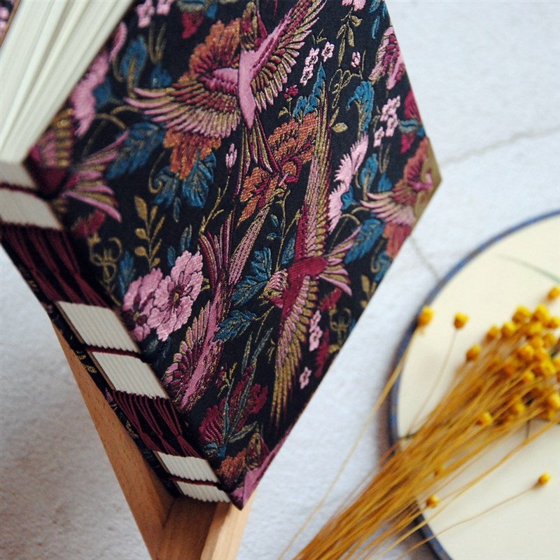斑町手工本复古金丝花鸟纹织锦缎裸脊装帧道林纸手账本文创笔记本