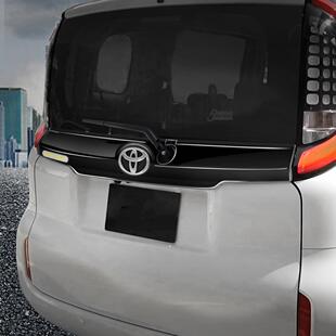 适用于22款丰田SIENTA10系后备箱装饰改装后尾门装饰配件外饰