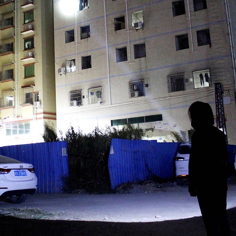 康铭LED应急灯家用USB充电式停电备用手电筒露营挂灯帐篷灯探照灯