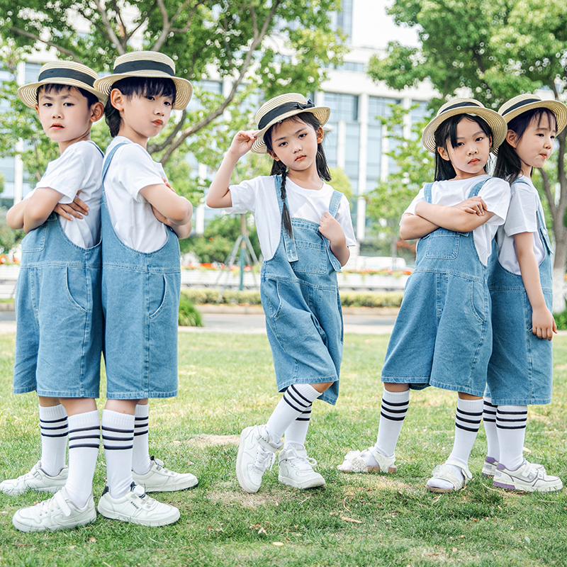 儿童演出服幼儿园拍照服牛仔背带裤大合唱表演服花童啦啦队舞蹈服