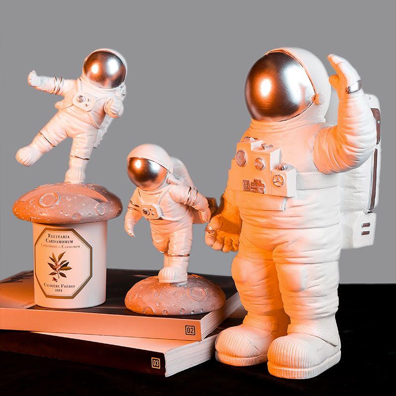 共禾京品创意宇航员客厅办公室酒柜家居桌面装饰品摆件手机支架