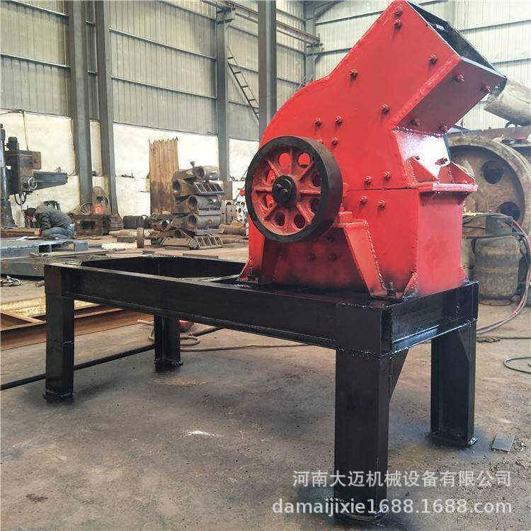 小型移动式打沙机建筑垃圾碎石机时产10吨家用煤矸石锤式粉碎机