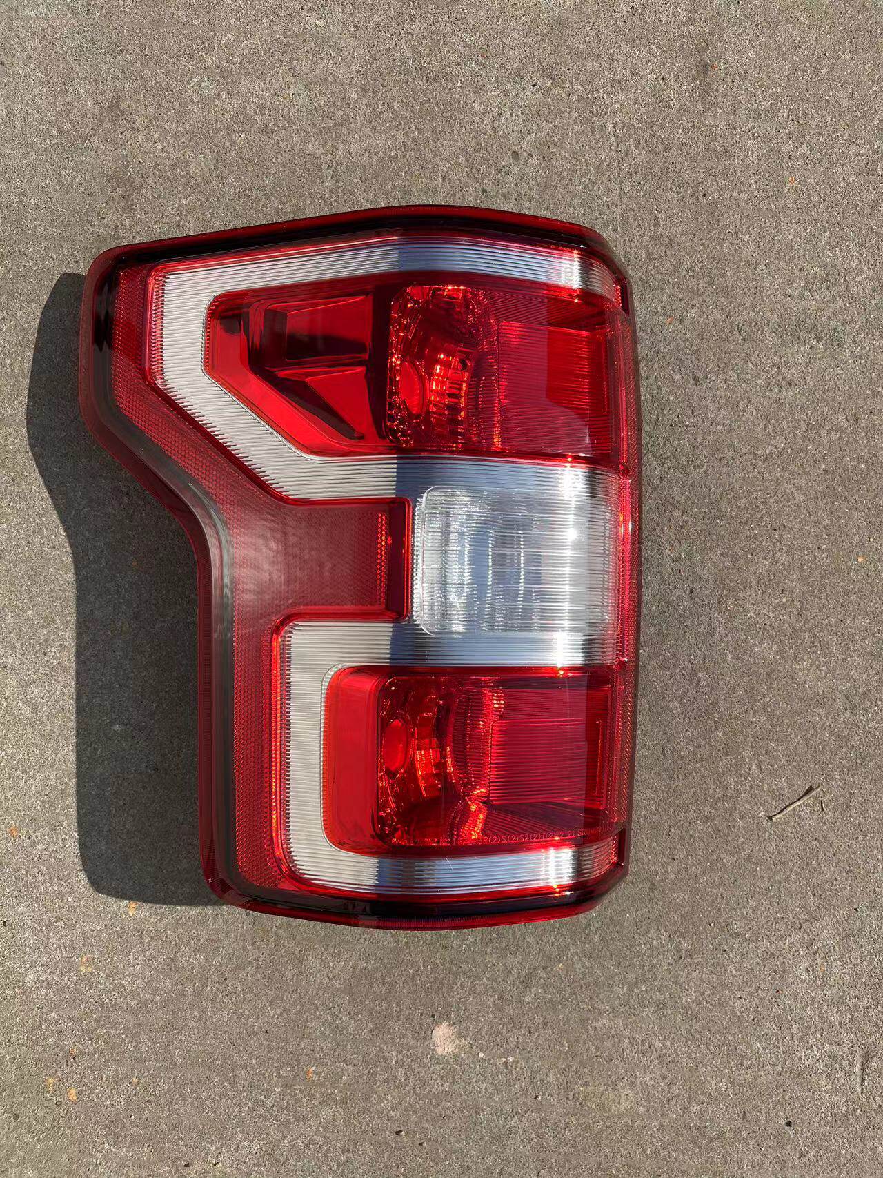 厂家直销适用于2018款福特F150尾灯