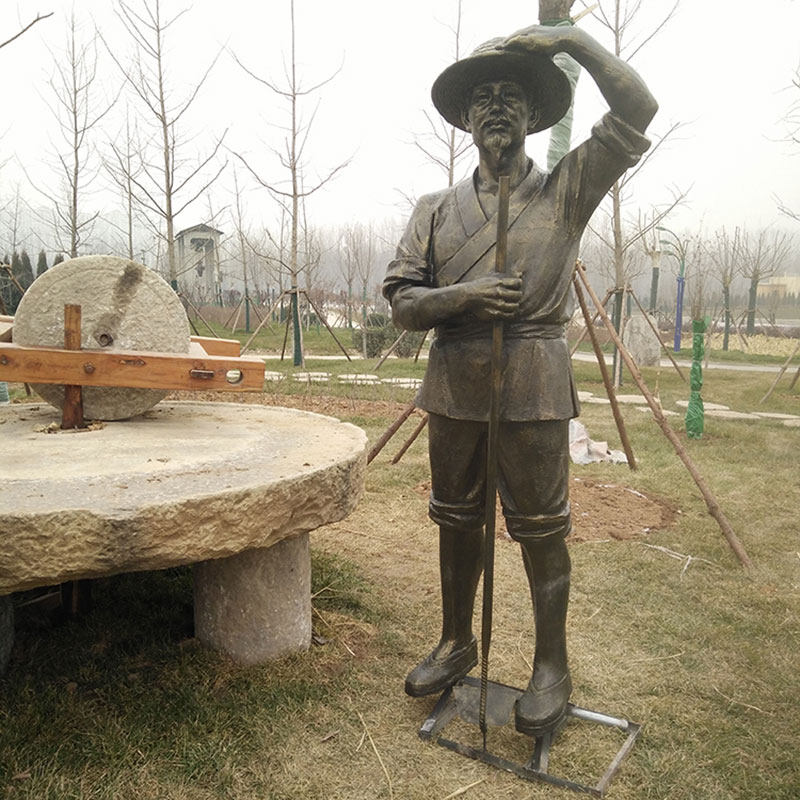 玻璃纤维定制古典招财家人送饭民俗雕像定做农耕人物雕塑订桌面摆