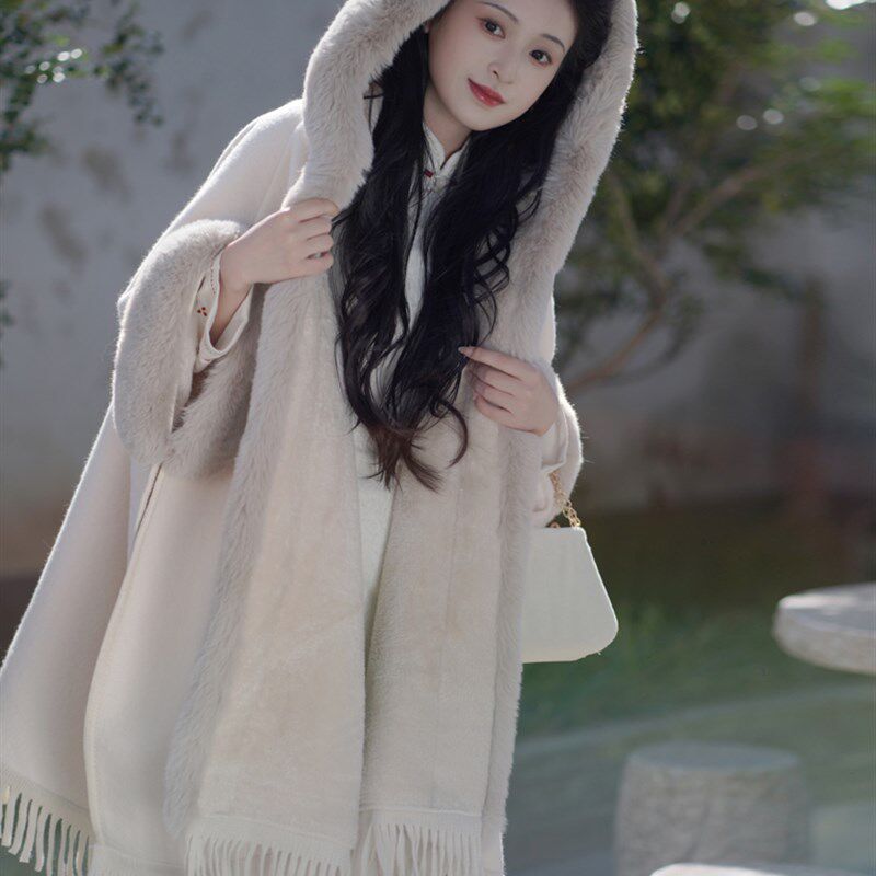 长款大毛领斗篷披肩配旗袍外搭加绒加厚仿皮草毛呢外道流苏上衣