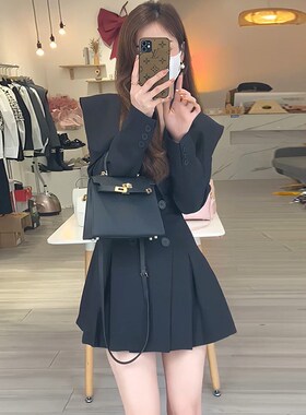 有里布拼接领披肩收腰女装设计感显瘦小个子高级感连衣裙D0157