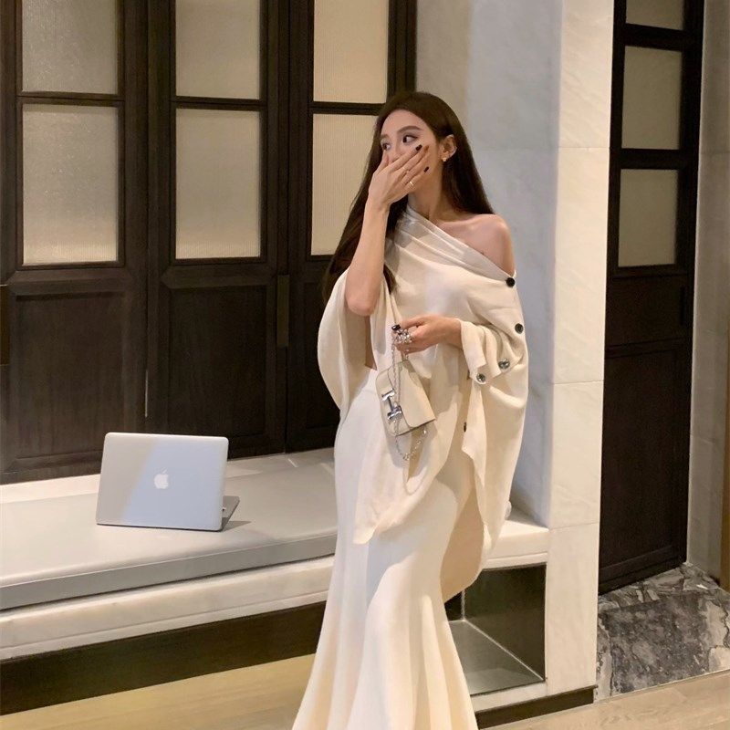 御姐风气质优雅女人味套装秋冬季新款露肩披肩针织上衣包臀鱼尾裙,女装/女士精品,时尚套装,淘宝优惠券,粉丝福利购,淘宝优惠卷