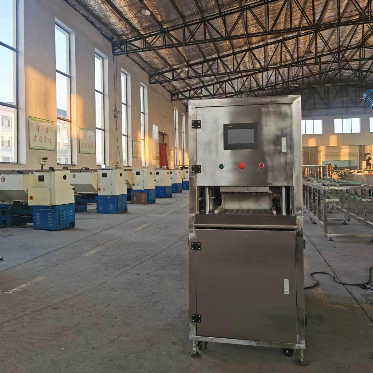 &ldquo;糖果机 元宵制馅机 全自动元宵馅机 元宵成型机 元宵设备&rdquo;