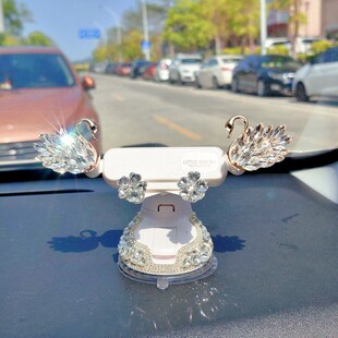 车载手机支架卡通可爱中控台吸盘式仪表台出风口通用手机架女生