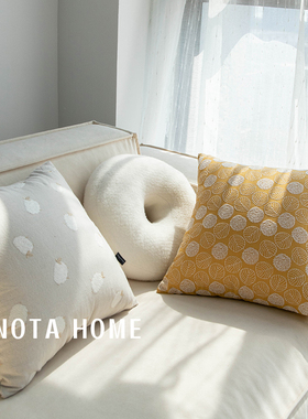 黄色花朵抱枕方形靠枕北欧抱枕套客厅沙发靠垫床上睡觉可爱含枕芯