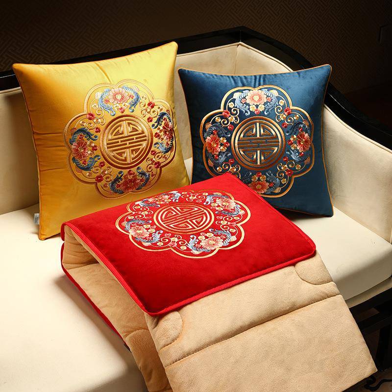 中式抱枕被子两高档汽抱车靠枕用被子二合一多JXNH车功能载可折叠