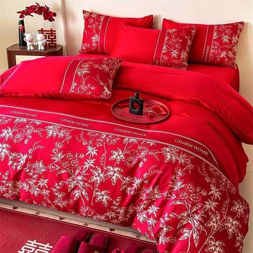 夏季婚庆洗厂家直供冰丝结婚水用品床上四大红色双面丝套滑被件套