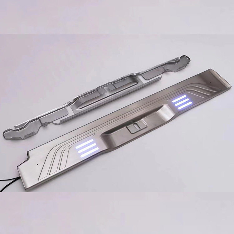 适用于16-23款奔驰新威霆换件后护板V260LED带灯改装装饰条专用