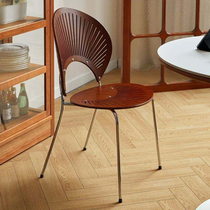 北欧家用实木贝壳餐椅简约现代太阳椅网红靠背餐桌椅子高级感木椅