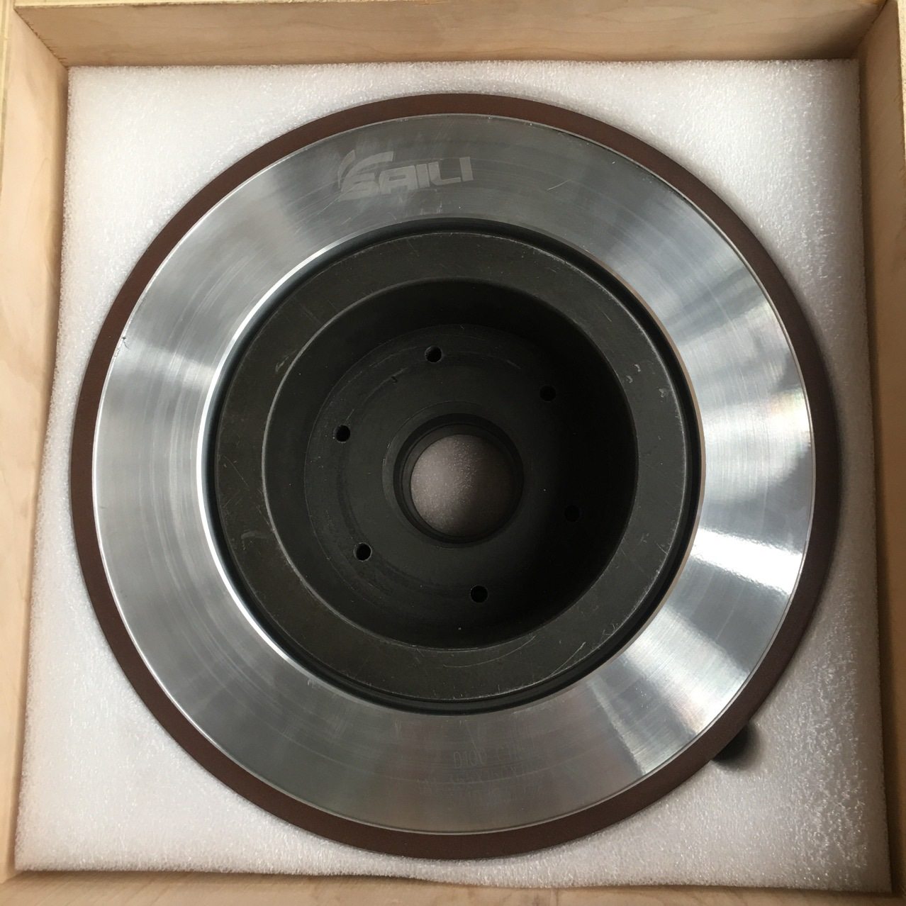 制造销售CBN/SDC无心磨床金钢石砂轮树脂、电镀、金属 金刚石滚轮