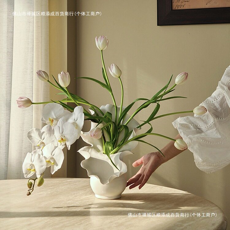 陶艺餐厅捏花摆件手工小众花瓶简约艺术师手插陶瓷法式客花器