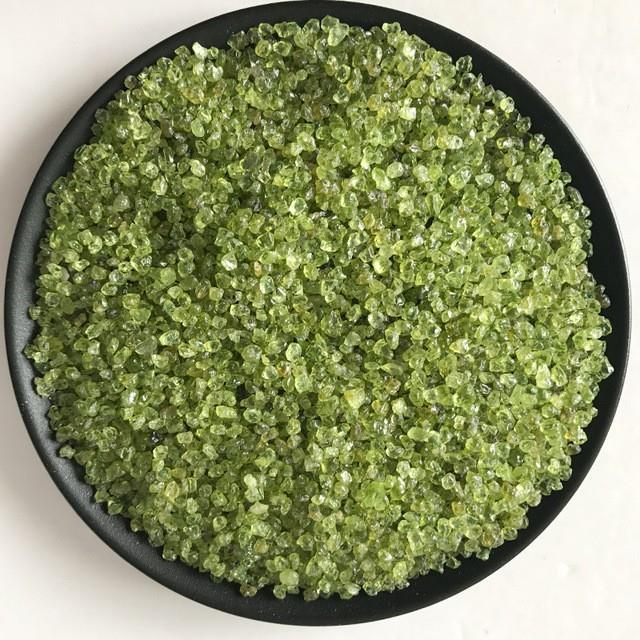 天然橄榄石碎石原矿橄榄石原石水晶枕头鱼缸碎石极小颗粒