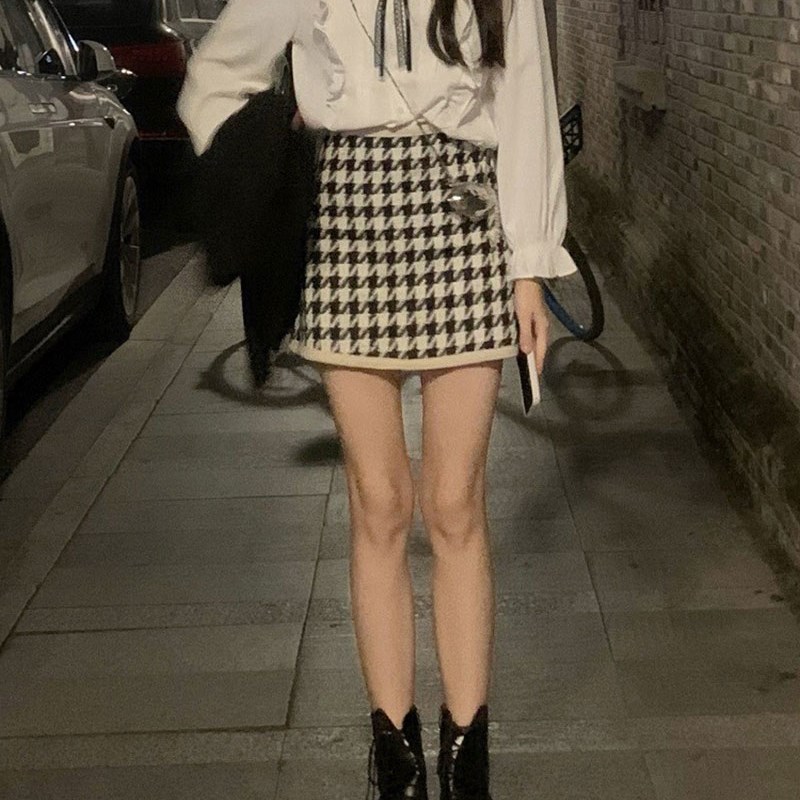 一颗甜桃 大小姐2022秋装新款设计感白色娃娃领木耳边衬衫