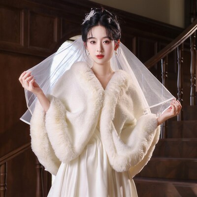 新娘结婚毛披肩婚纱披肩斗篷婚礼保暖披风白色大码伴娘皮草外搭冬