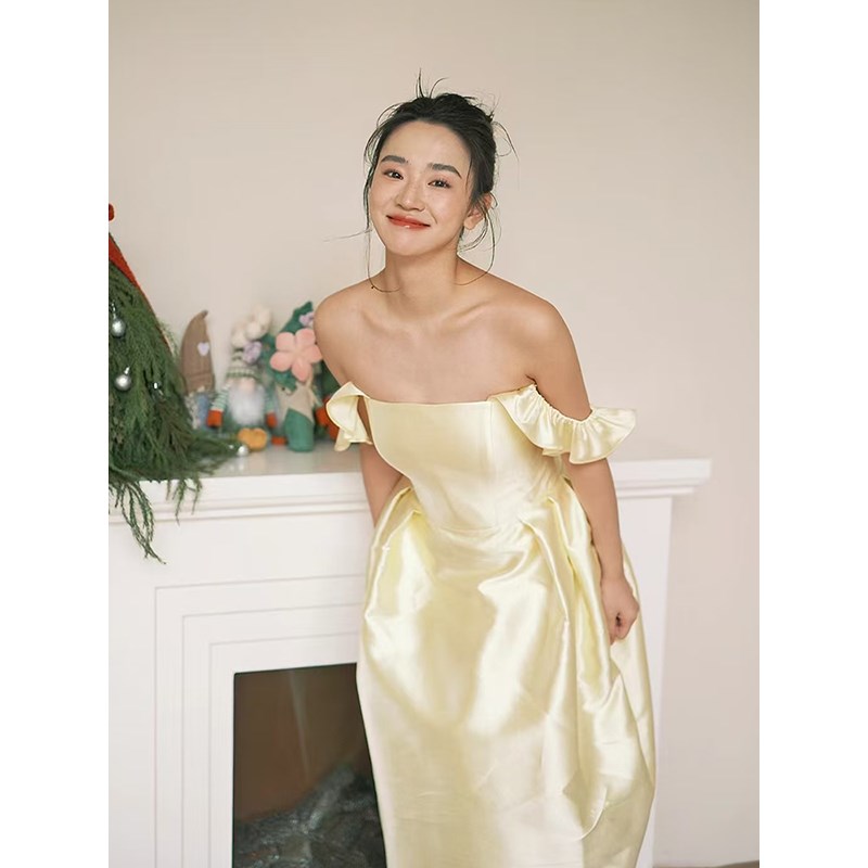 柠檬黄礼服订婚新中式宴会轻奢高级感缎面成人礼长裙晨袍女新娘