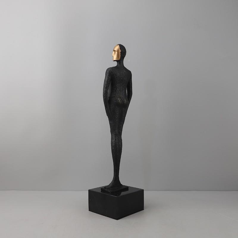 现代简约金属艺术人物雕摆件客厅酒店电视柜软关装玄130家塑居装