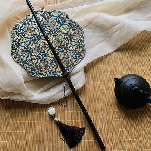 宋锦古风团扇汉服圆形腰扇可卷可折叠古扇汉服拍照走秀舞蹈道具