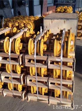 TY220推土机支重轮山推四轮一带履带轮TY220推土机支重轮