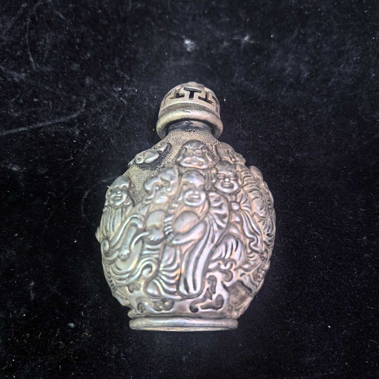 古董古玩收藏品古代烟具鎏银鼻烟壶十八罗汉白铜鼻烟壶清宣统款