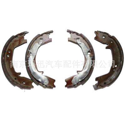 上汽大通V80G10T60手刹车片手刹修理包C00089218C00089219