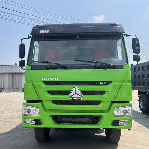 后八轮豪沃自卸车出口矿用双桥工程车右驾驶舱集装箱后翻车