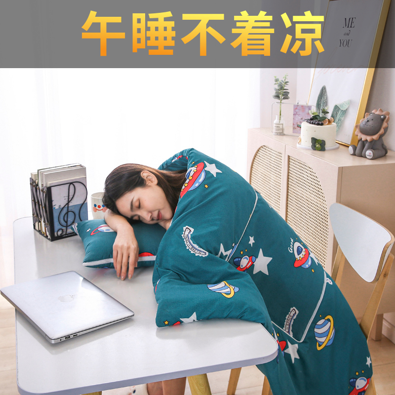 汽车抱枕被子两用靠枕办公室午休被车内抱枕空调被沙发靠垫二合一