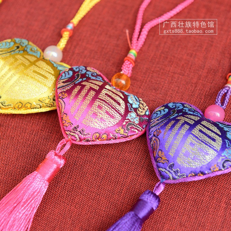 广西民族挂件 福字心形车挂 吉祥喜庆活动小礼物布艺装饰品记念品